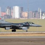 Bakanlık kaynaklarına göre Türkiye, Kıbrıs’a F-16 uçakları konuşlandırmayı değerlendiriyor