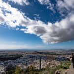 Hava genel olarak sıcak, yer yer yağmurlu bekleniyor