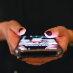 Sosyal medya yasağı, etkinlik ve haklar konusunda endişeleri artırıyor